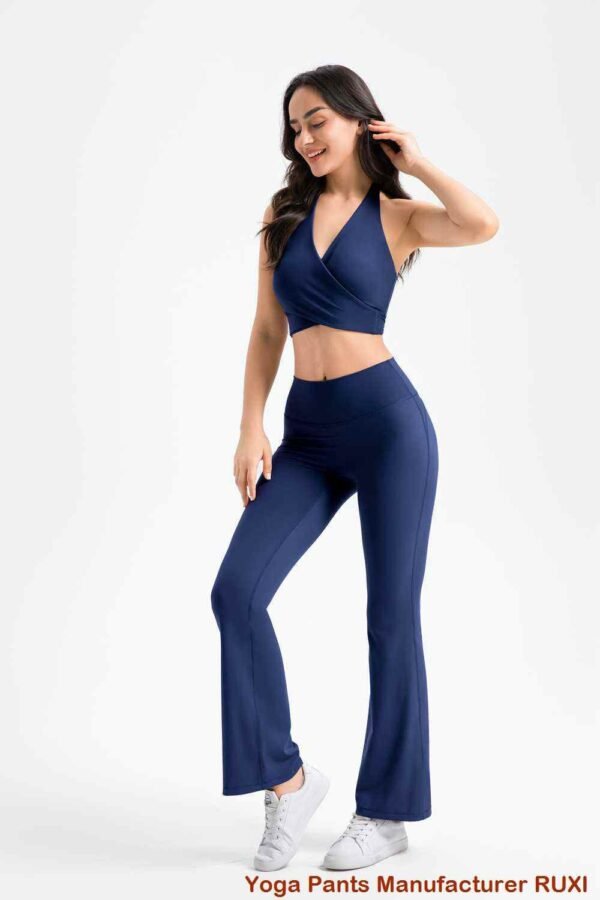 Calça Flare Feminina Preta com Bolsos RUXI br753