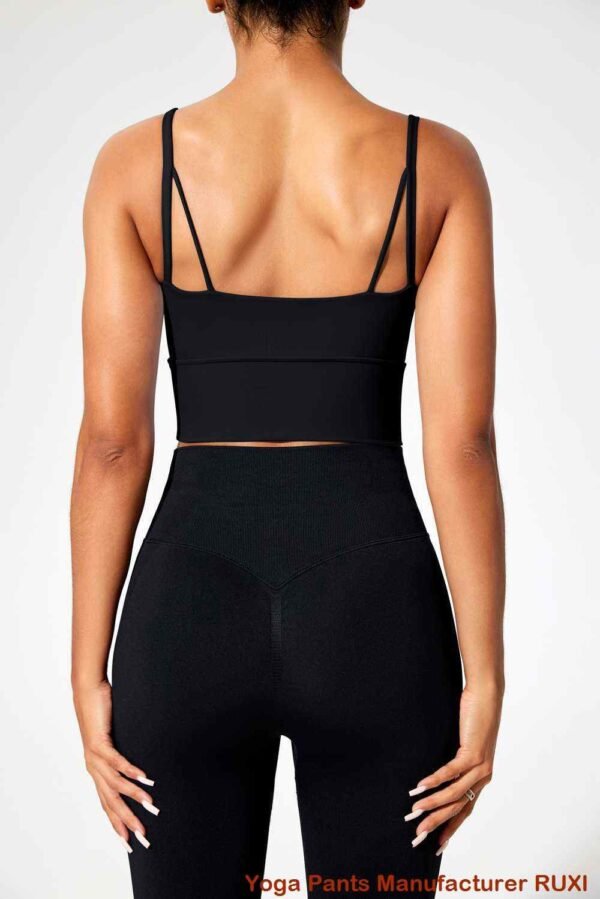 Roupa de ioga confortável e adequada para prática diária